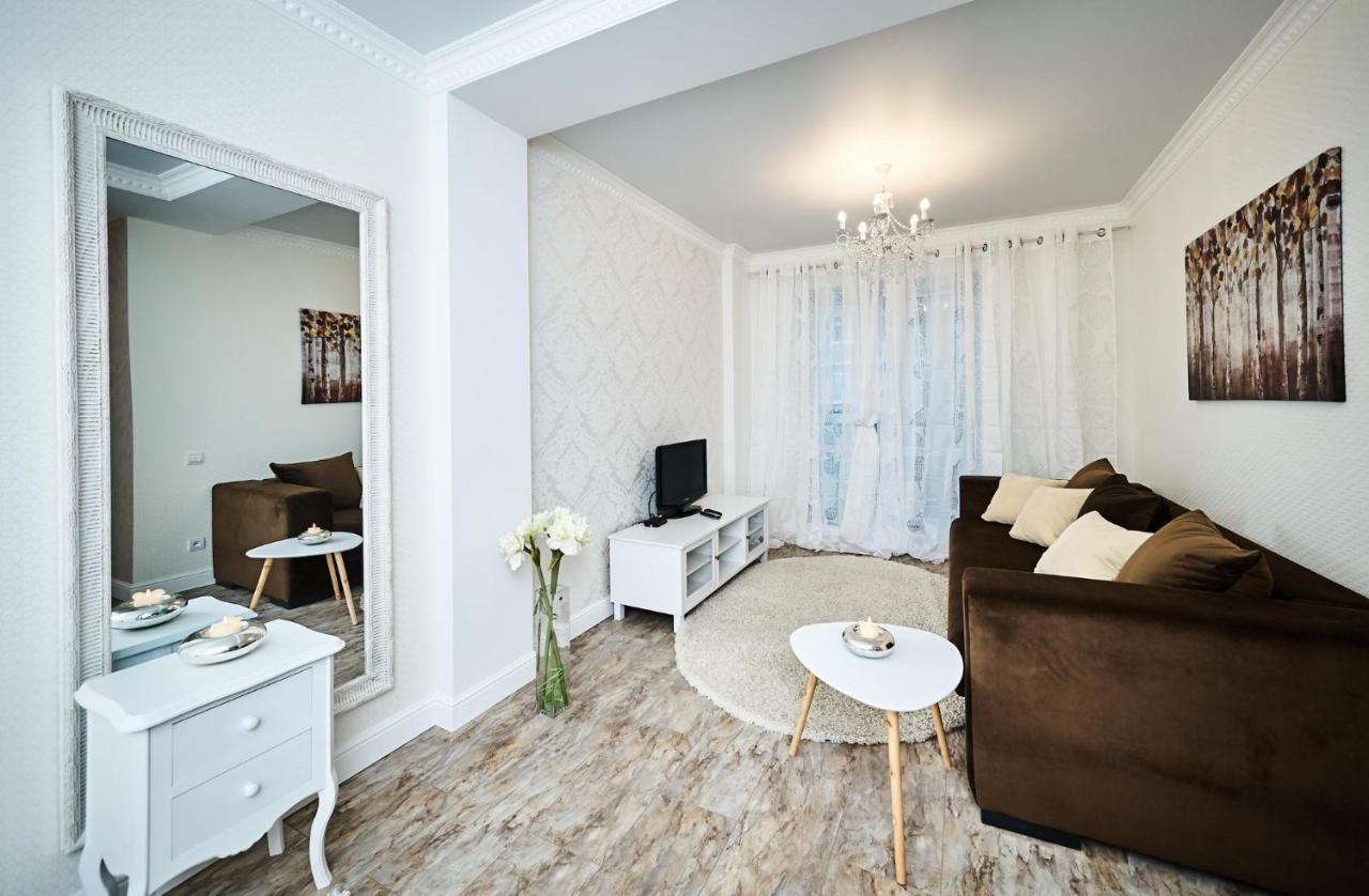 Mayak Minska Apartment Exterior photo